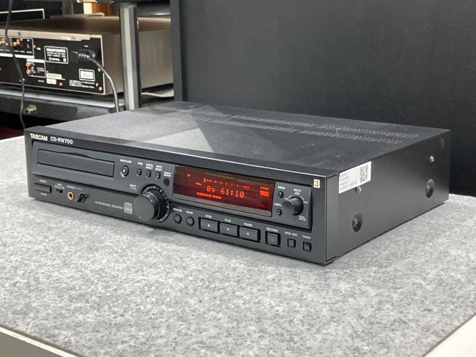 TASCAM　CD-RW700 TASCAM CD-RW700 Professional CD Rewritable Recorder Player