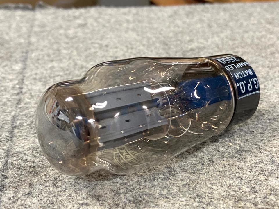 整流管 Mullard GZ32 英国製 中古品 Yahoo!オークション -「mullard gz32」の落札相場・落札価格