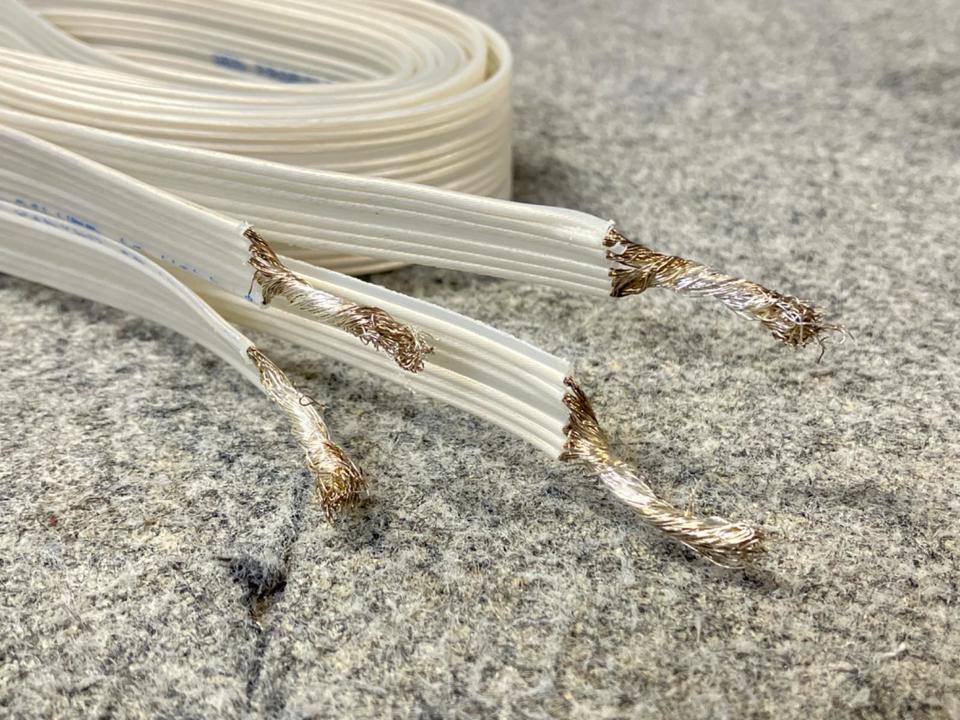 QED PROFILE SILVER12 スピーカーケーブル QED PROFILE SILVER12 スピーカーケーブル