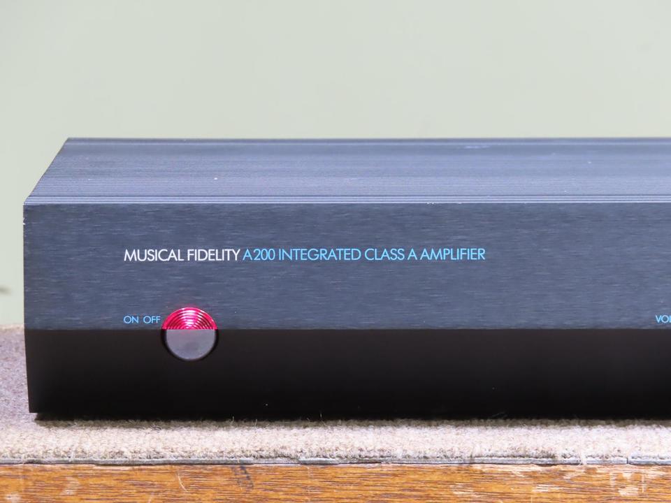 アンプ MUSICAL FIDELITY A200 Musical Fidelity X-A200 Mono Power Amplifiers (2x)
