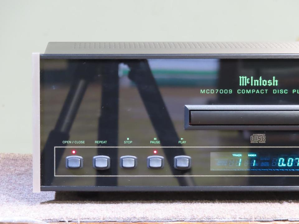 MCD7009 McIntosh - HiFi-Do McIntosh/JBL/audio-technica/Jeff