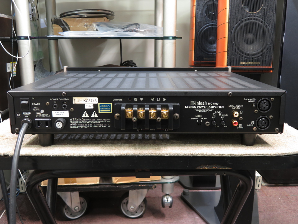 McIntosh MC7100 ステレオパワーアンプ McIntosh MC7100 Amplifier