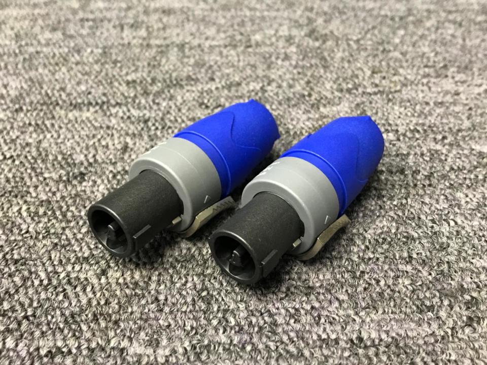 697☆NEUTRIK NL4FX ×8個 NEUTRIK スピコンコネクター NL4FX 8個