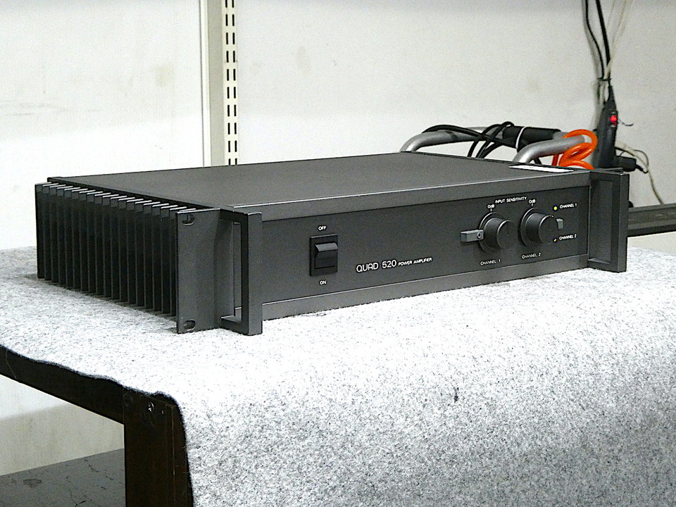 QUAD 520 ステレオパワーアンプ QUAD 520 ステレオパワーアンプ