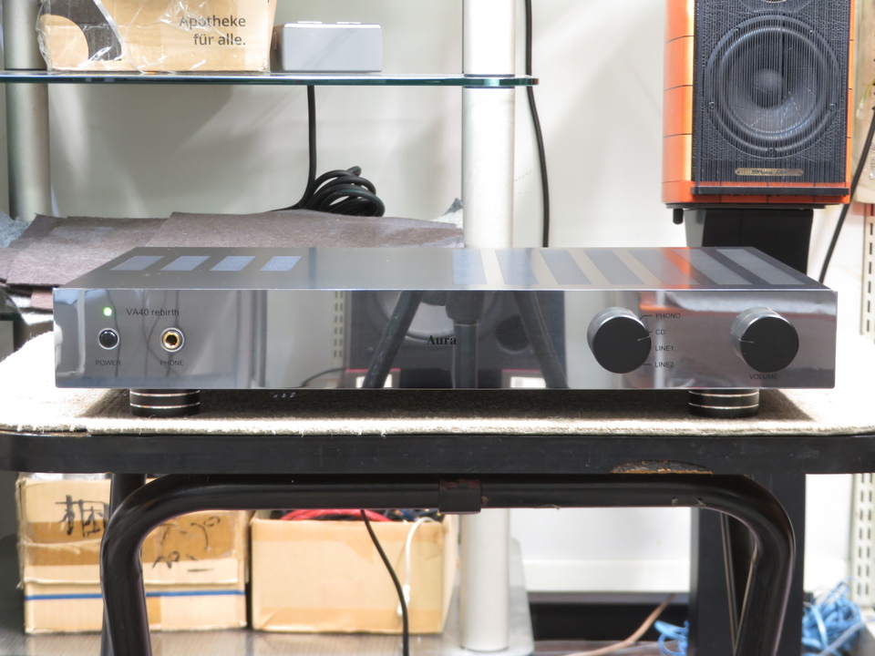 AURA プリメインアンプ VA-40 初代モデル AURA プリメインアンプ VA-40