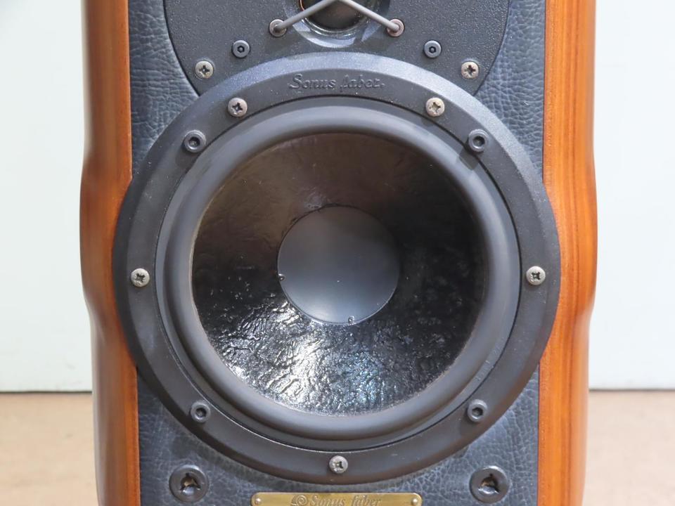 1台の出品です。Sonus faber ELECTA AMATOR II Sonus Faber Electa Amator II Bookshelf Speakers; Walnut Pair