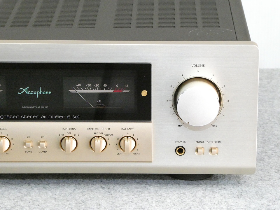 E-307 Accuphase - HiFi-Do McIntosh/JBL/audio-technica/Jeff