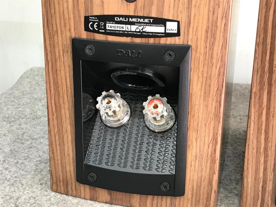 DALI  MenuetⅡ ヨドバシ.com - ダリ DALI MENUET/2（ブラック） [2ウェイ2