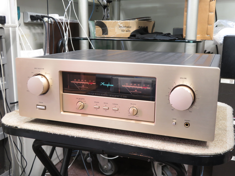 E-306 Accuphase - HiFi-Do McIntosh/JBL/audio-technica/Jeff Rowland