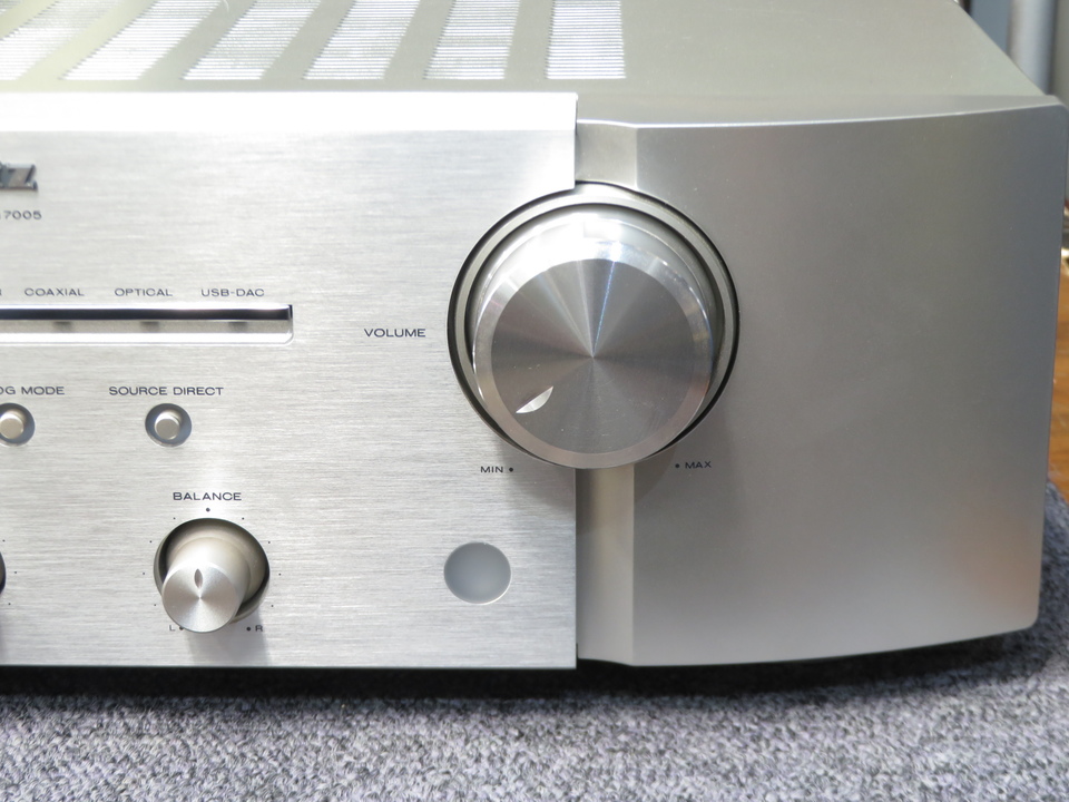 Marantz マランツ PM7005 USB-DAC内蔵プリメインアンプ美品 マランツ、PCノイズ排除のUSB DACを内蔵した10万円の2ch