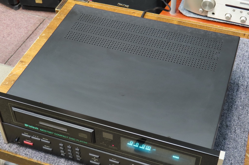 その他 McIntosh MCD7007 Vintage Mcintosh MCD7007 // CD Player / With Manual – AURAL HiFi