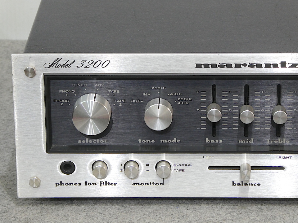 Marantz Model 3200 プリメインアンプ Specifications of Marantz Model 3200 Marantz