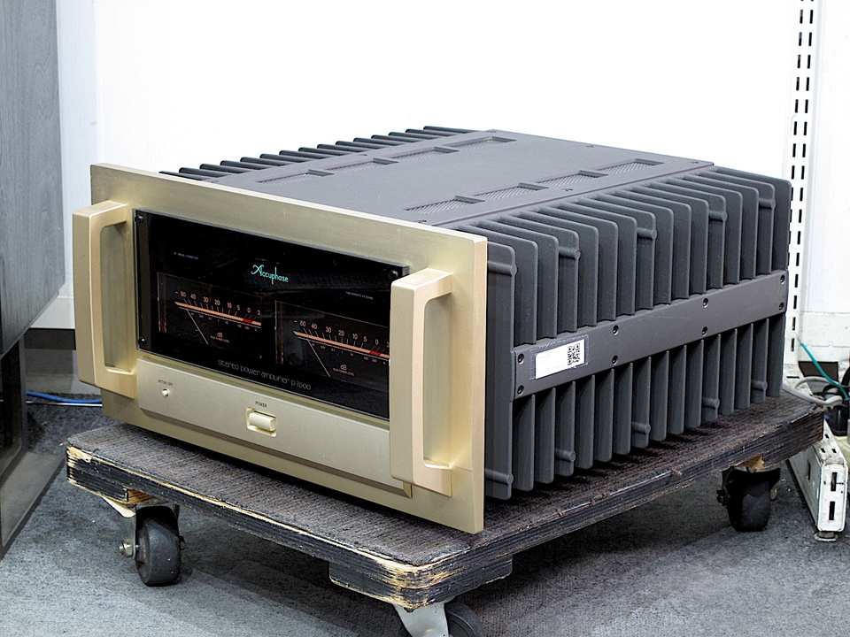 新作，得価 Accuphase アキュフェーズ ステレオパワーアンプ P-300X