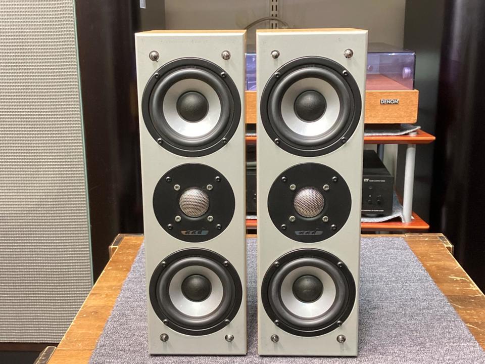 aad E-40 密閉型　ブックシェルフ　スピーカー aad E-40 密閉型 ブックシェルフ スピーカー 【公式通販】