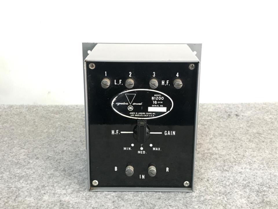 JBL N1200 スピーカーネットワーク　セット JBL N1200 クロスオーバーネットワーク ペアです。