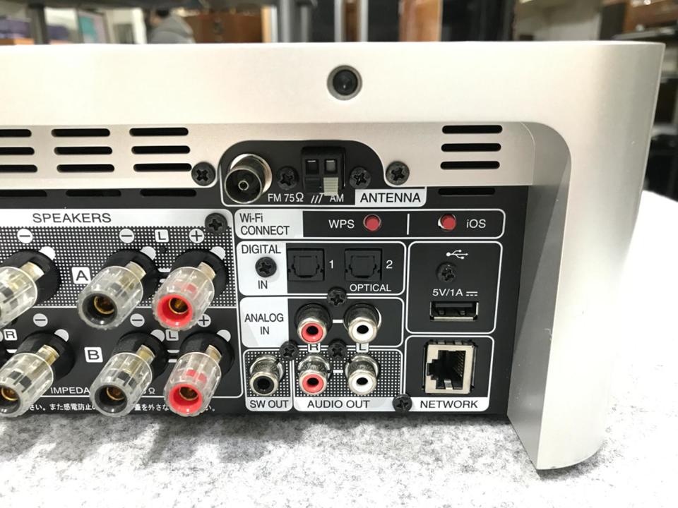 【美品】Marantz  M-CR611 CDレシーバ　アンプ内蔵 MARANTZのネットワークCDレシーバー、M-CR611のご紹介です。