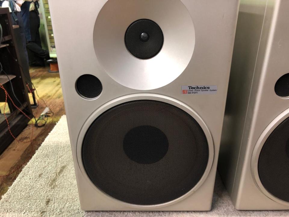 Technics スピーカー レトロ　シルバー SB-F071 Technics SB-F071 スピーカー シルバー レトロ - メルカリ