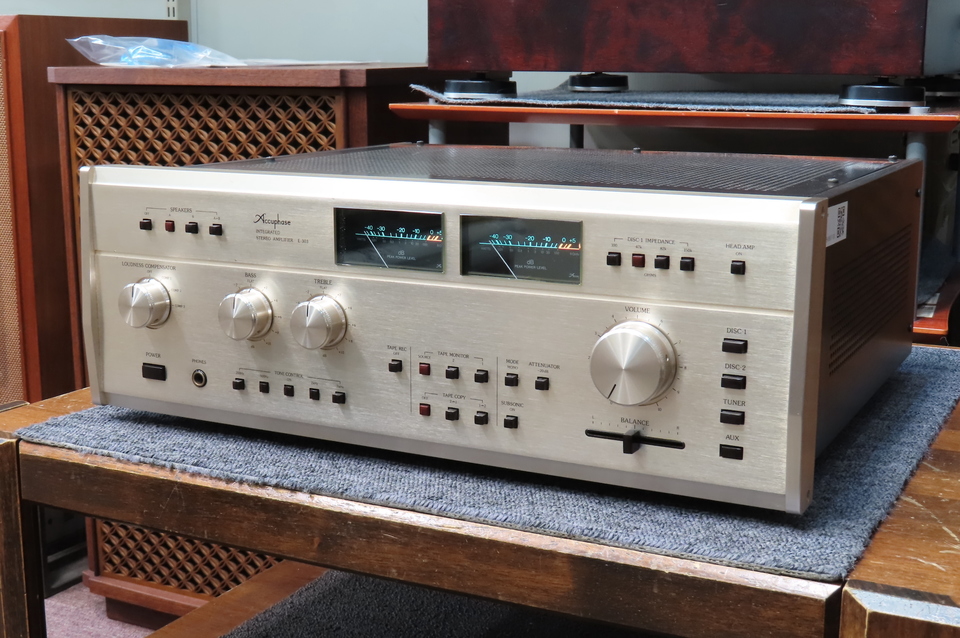 Accuphase E-303 プリメインアンプ用ウッドケース Accuphase E-303 プリメインアンプ用ウッドケース Accuphase E