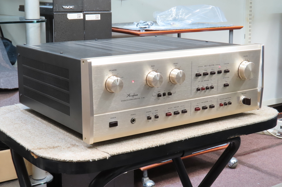 E-301 Accuphase - 中古オーディオ 高価買取・販売 ハイファイ堂