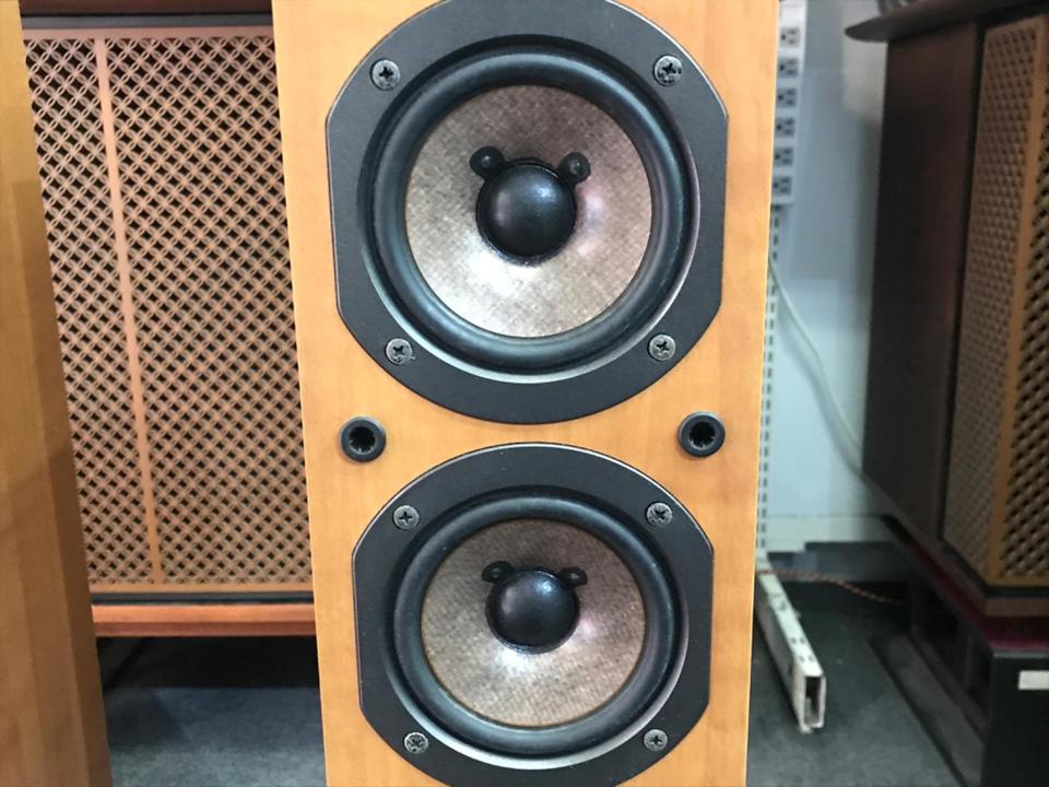 ONKYO D-105F フロアスタンディングスピーカー D-105F ONKYO - 中古オーディオ 高価買取・販売 ハイファイ堂