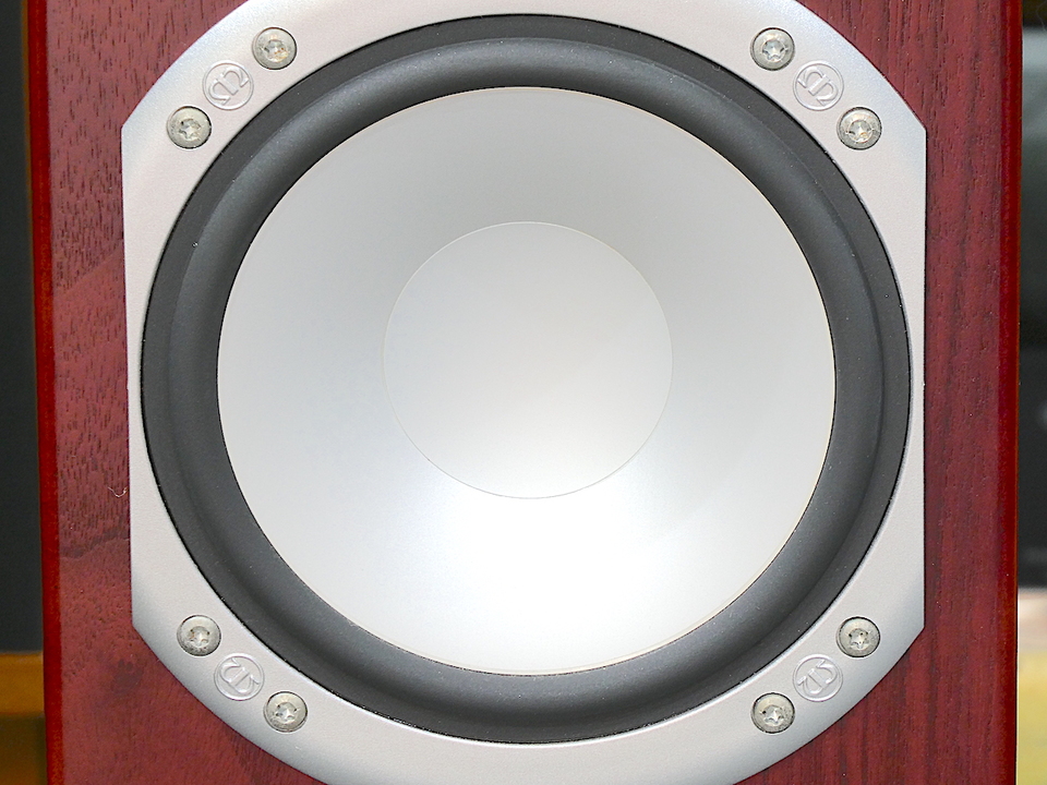 MONITOR AUDIOスピーカーSilver Studio 8 イギリス製 MONITOR AUDIOスピーカーSilver Studio 8 イギリス製 Bランク