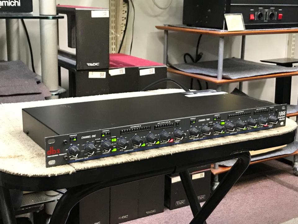 T3095＊【現状品】dbx ディービーエックス 1066 コンプレッサー