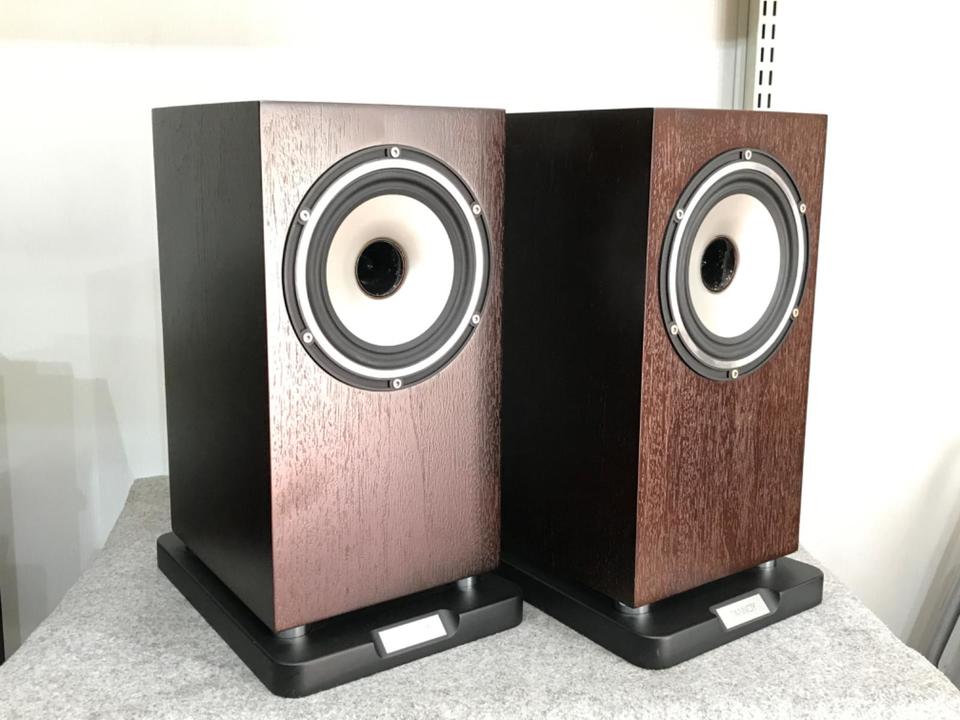 タンノイRevolution XT 6スピーカー 白(美品)動作良好 Revolution XT 6 | 製品トップ | エソテリック：日本の