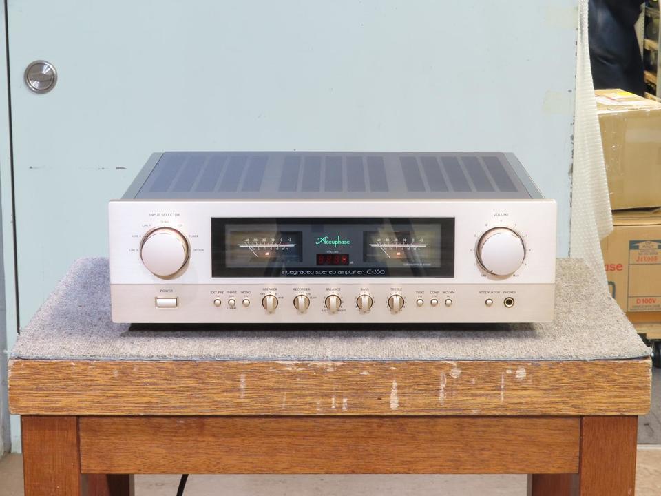 Accuphase プリメインアンプ E-260 Accuphase Laboratory, Inc. E-260