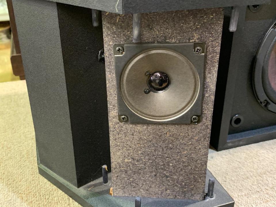 セール中！BOSE 201スピーカー 2本セット Amazon.co.jp: [正規/新古品/並行輸入品]BOSE/ボーズ スピーカー