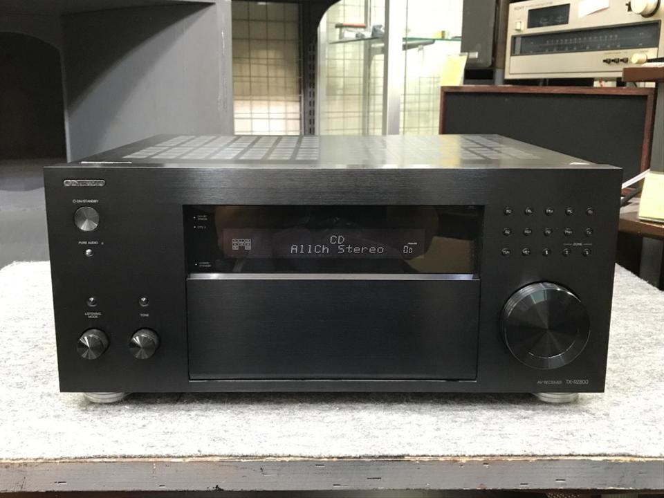ONKYO オンキョー　AVアンプ　AVレシーバー　TX-RZ800 Onkyo TX-RZ800 7.2-channel home theater receiver with Wi-Fi