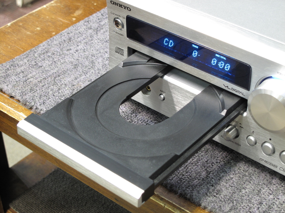 中古　ONKYO CR-D2 CDレシーバー 本体とリモコン付き CR-D2 ONKYO - 中古オーディオ 高価買取・販売 ハイファイ堂