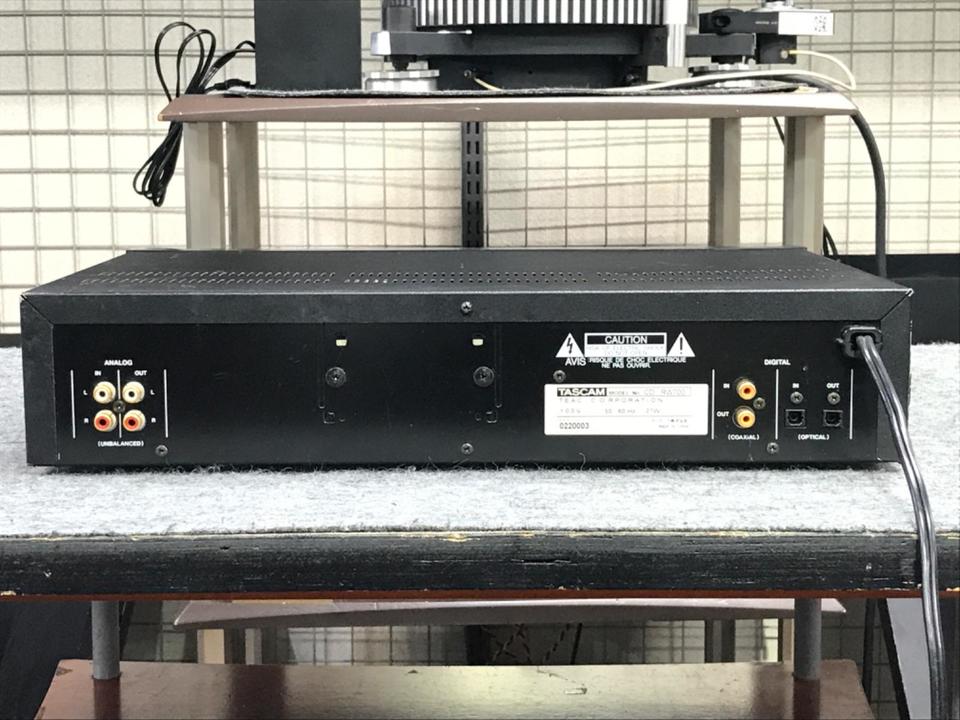 TASCAM CD-RW700 （動作品・一部難あり） CD-RW700 | Professional CD Recorder & Player | TASCAM