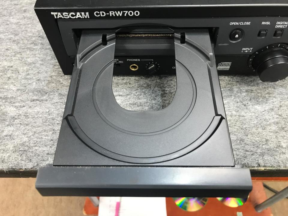 TASCAM CD-RW700 （動作品・一部難あり） CD-RW700 | Professional CD Recorder & Player | TASCAM