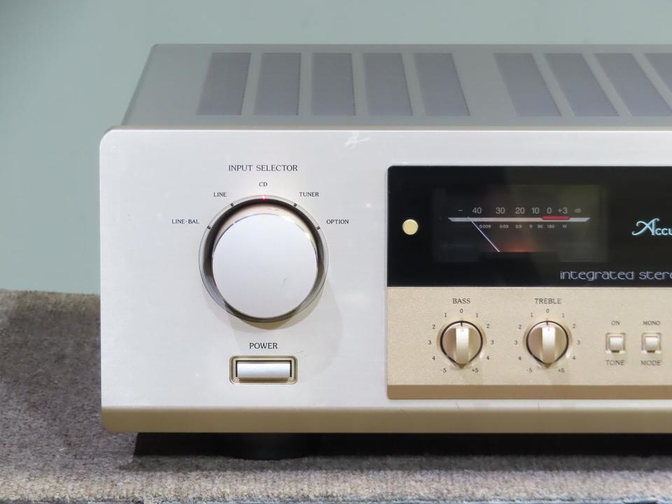 Accuphase（アキュフェーズ） E-211 　リモコン、電源コード付き Accuphase アキュフェーズ E-211 プリメインアンプ - 中古
