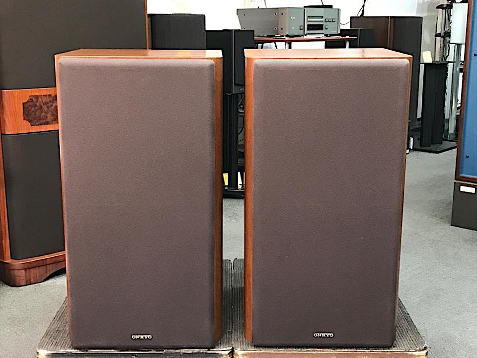 2本目　スピーカー ONKYO D-77MRX オーディオ機器 動作確認済み 逆に新鮮！ ONKYO D-77MRX