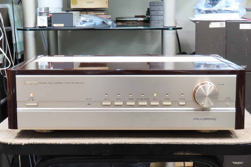値下げしました！希少！DENON 高級プリアンプPRA2000RG Denon PRA-2000RG - Reference Gold Limited Edition Preamp with Phono -