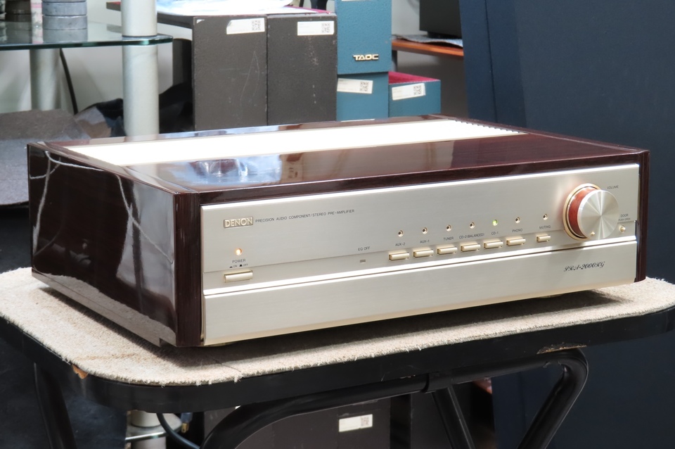 値下げしました！希少！DENON 高級プリアンプPRA2000RG 値下げしました！希少！DENON 高級プリアンプPRA2000RG