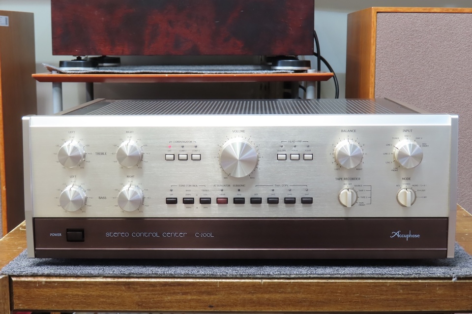 アキュフェーズ　C-200L Accuphase アキュフェーズ Accuphase C-200L プリアンプ