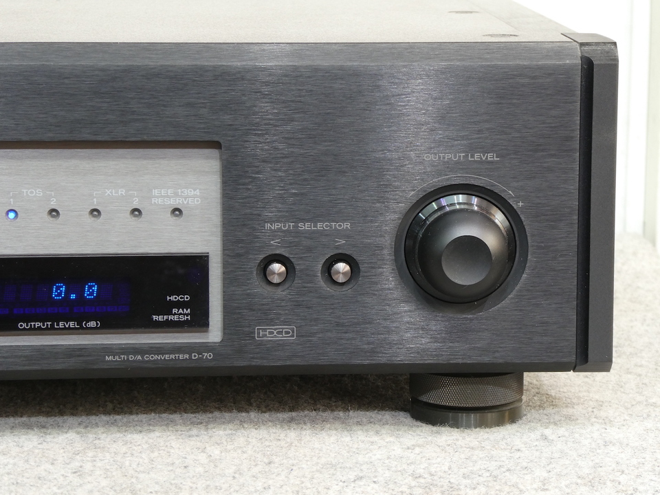 ESOTERIC D-70 D/Aコンバーター エソテリック エソテリック ESOTERIC D-70 VU D⁄Aコンバーター @44738 ⁄ 中古