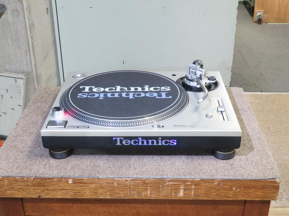 Technics SL-1200MK3D 動作確認済 松下電器 タンテ 中古品のTechnicsのターンテーブル、SL-1200MK3Dのご紹介です。