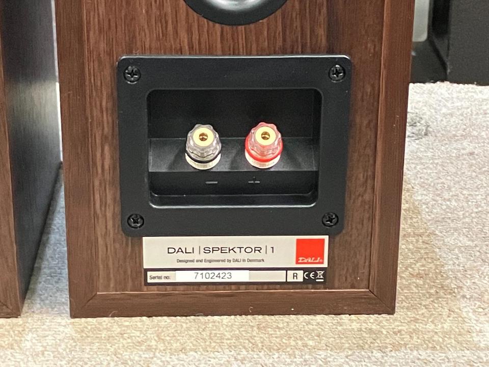 【中古】 DALI SPEKTOR1 2個セット DALI : SPEKTOR1 - 中古 | オーディオユニオン