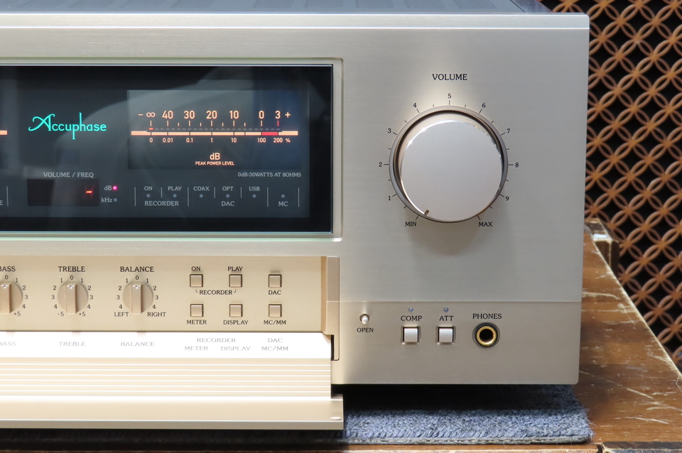 Accuphase E-600 プリメインアンプ リモコン付き 元箱有り 音響