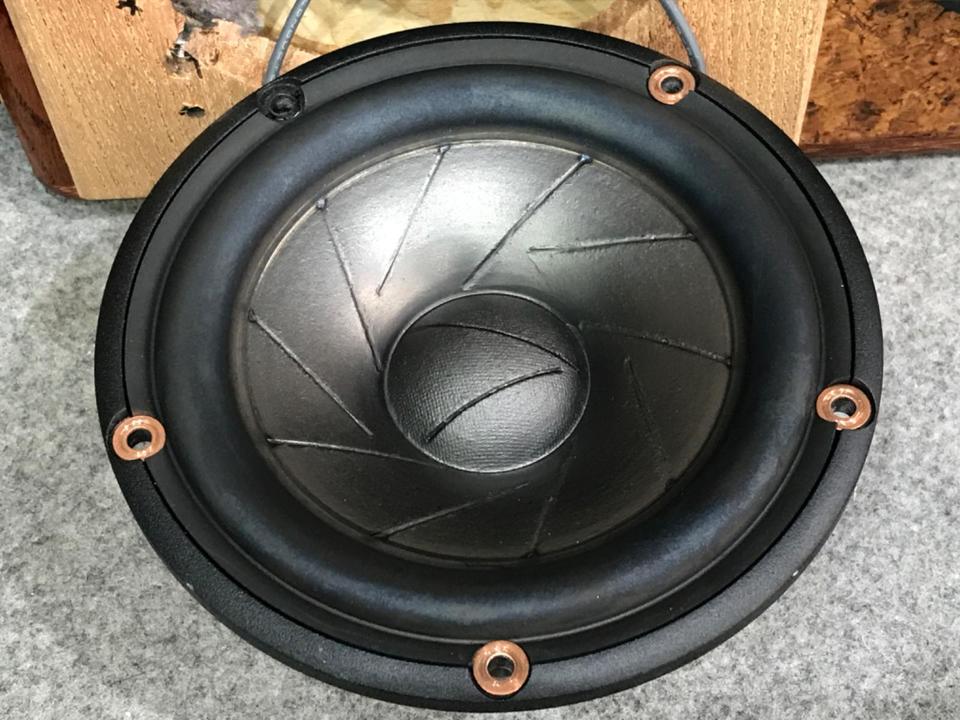 15W/8530K01+自作エンクロージャー SCAN SPEAK - 中古オーディオ 高価