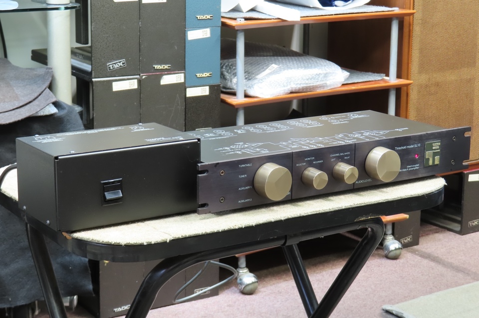 Threshold model SL10 プリアンプ 　ウッドケース付き SL10 THRESHOLD - 中古オーディオ 高価買取・販売 ハイファイ堂