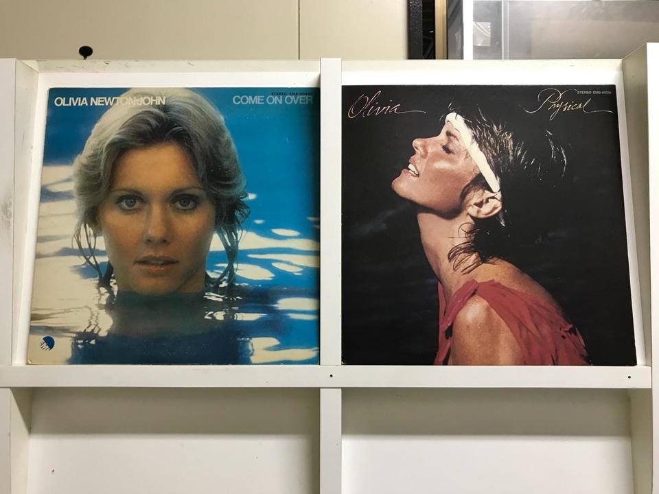 レコード　オリビアニュートンジョンセット 洋楽 EPレコード盤4枚セット オリビアニュートンジョン・アバ - メルカリ