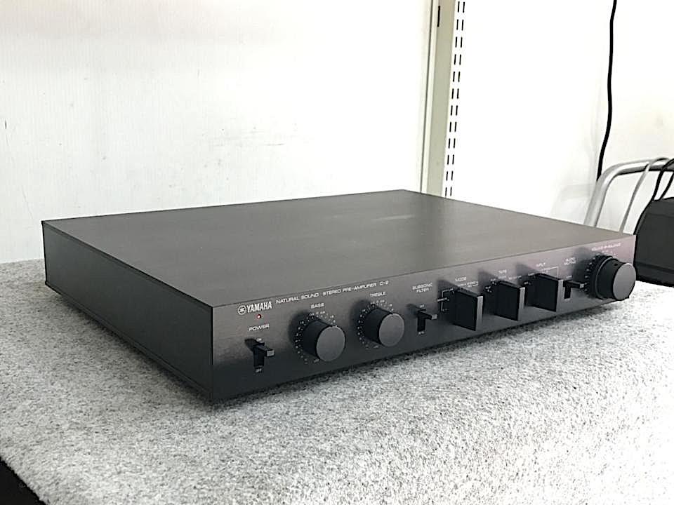 美品、YAMAHA C-2a Yamaha C-2A Preamplifier Natural Sound Stereo Control Amplifier