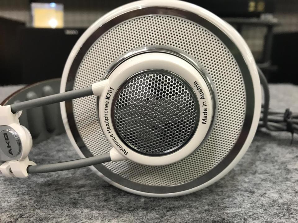 希少 AKG K701ヘッドホン Made in Austria オーストリア 中古品 K701 made in Austria 希少 AKG K701ヘッドホン Made in