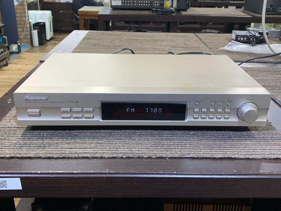 【通電確認済】パイオニア FM/AMチューナー F-D3 F-D3｜パイオニア FM/AMデジタルシンセサイザーチューナー AMステレオ