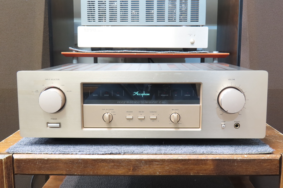 Accuphase E-210プリメインアンプ 210W E-210 Accuphase - 中古オーディオ 高価買取・販売 ハイファイ堂