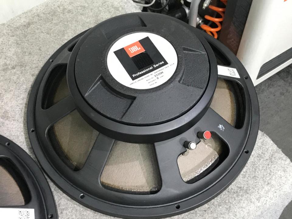 JBL 2220 H ウーハー　スピーカー JBL 2220 H ウーハー スピーカー